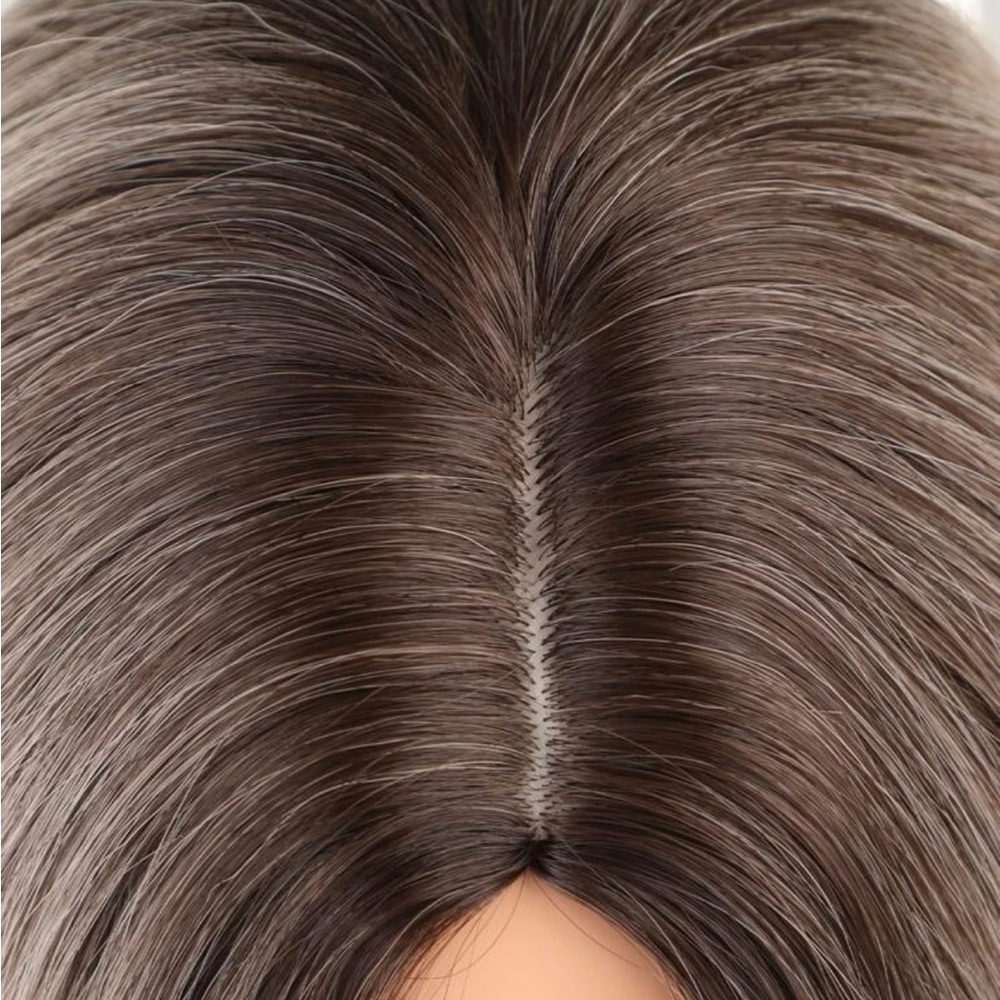 Wig - Picture 3 of 3